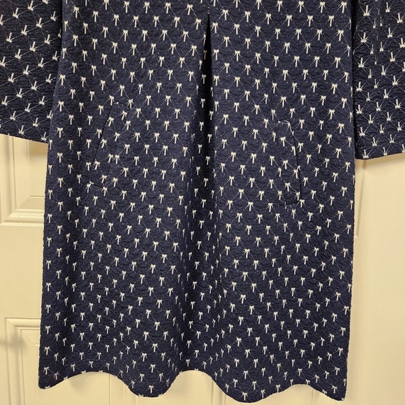 COPY - Tyler boe cowl neck bow print navy blue dress size S - Picture 7 of 12